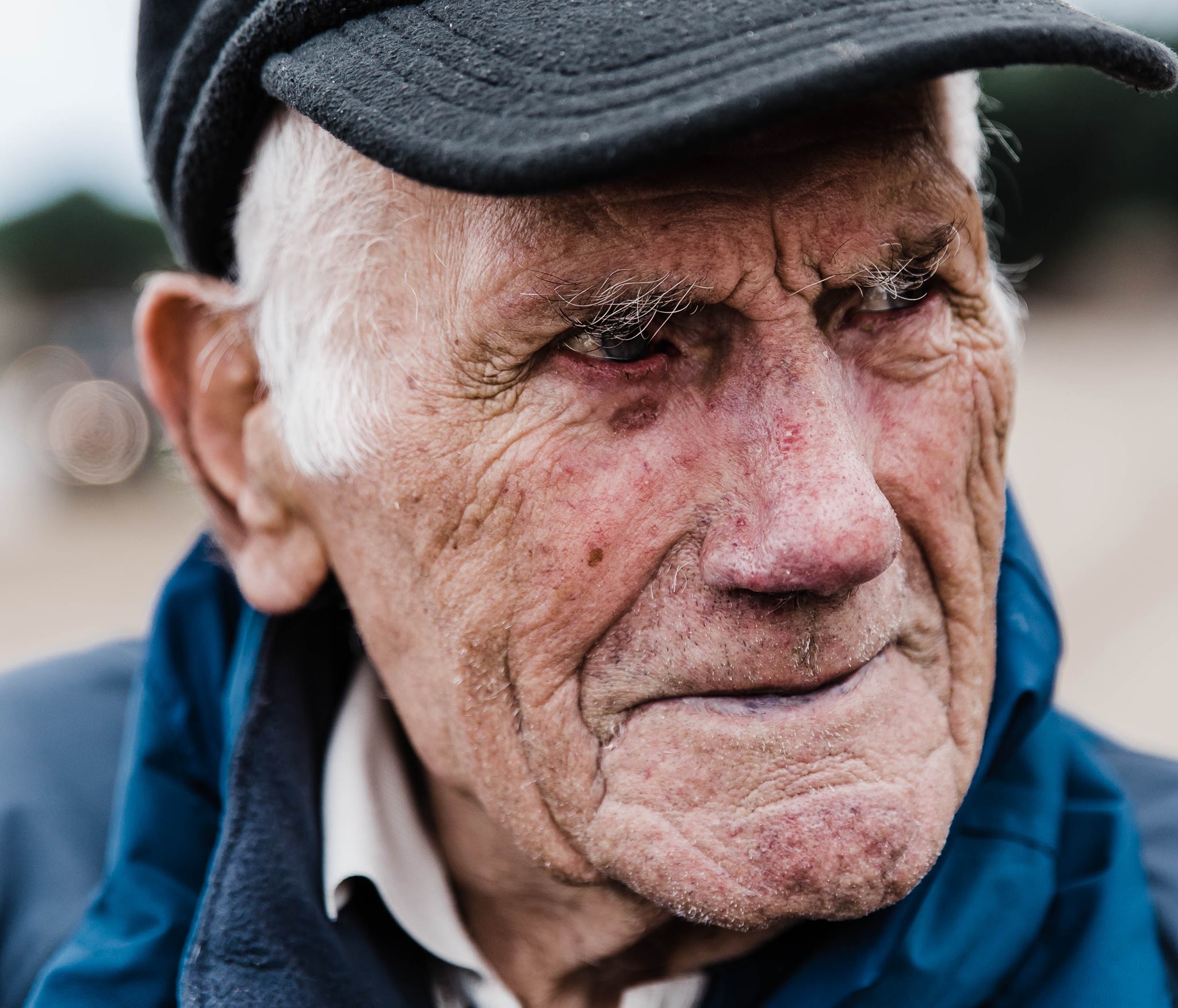 Kevin Moore captures Mr vivian phillips at barry island beach doing what he loves, metal detecting