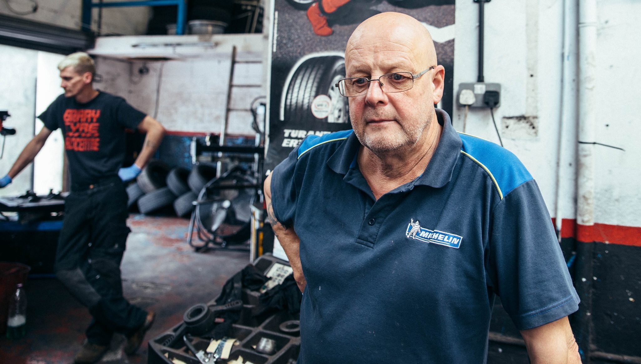 kevin moore captures stuart kirke from barry tyre centre at his garage